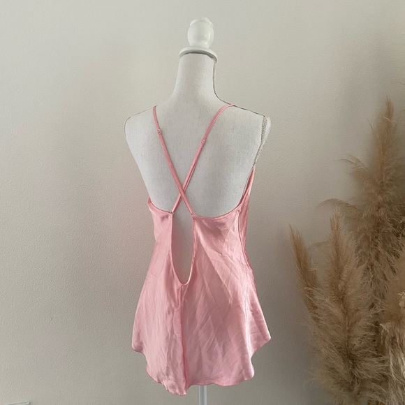 Pink satin lingerie sexy slip nightie fredericks of Hollywood Valentine’s Day - Picture 4 of 16